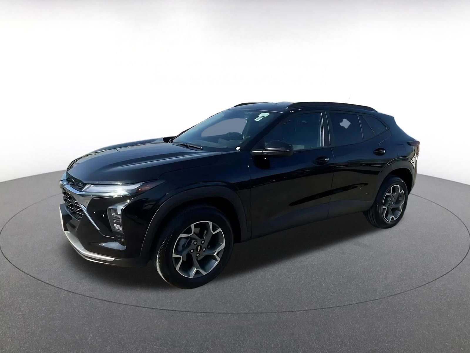 Thumbnail: 2025 Chevrolet Trax - 8