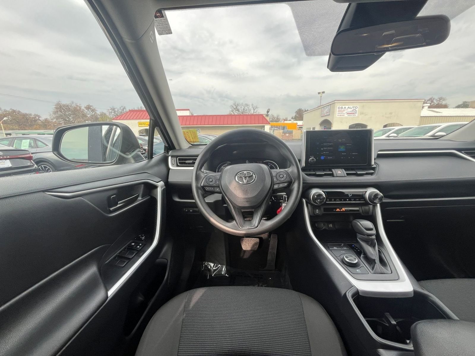 Thumbnail: 2025 Toyota RAV4 - 33