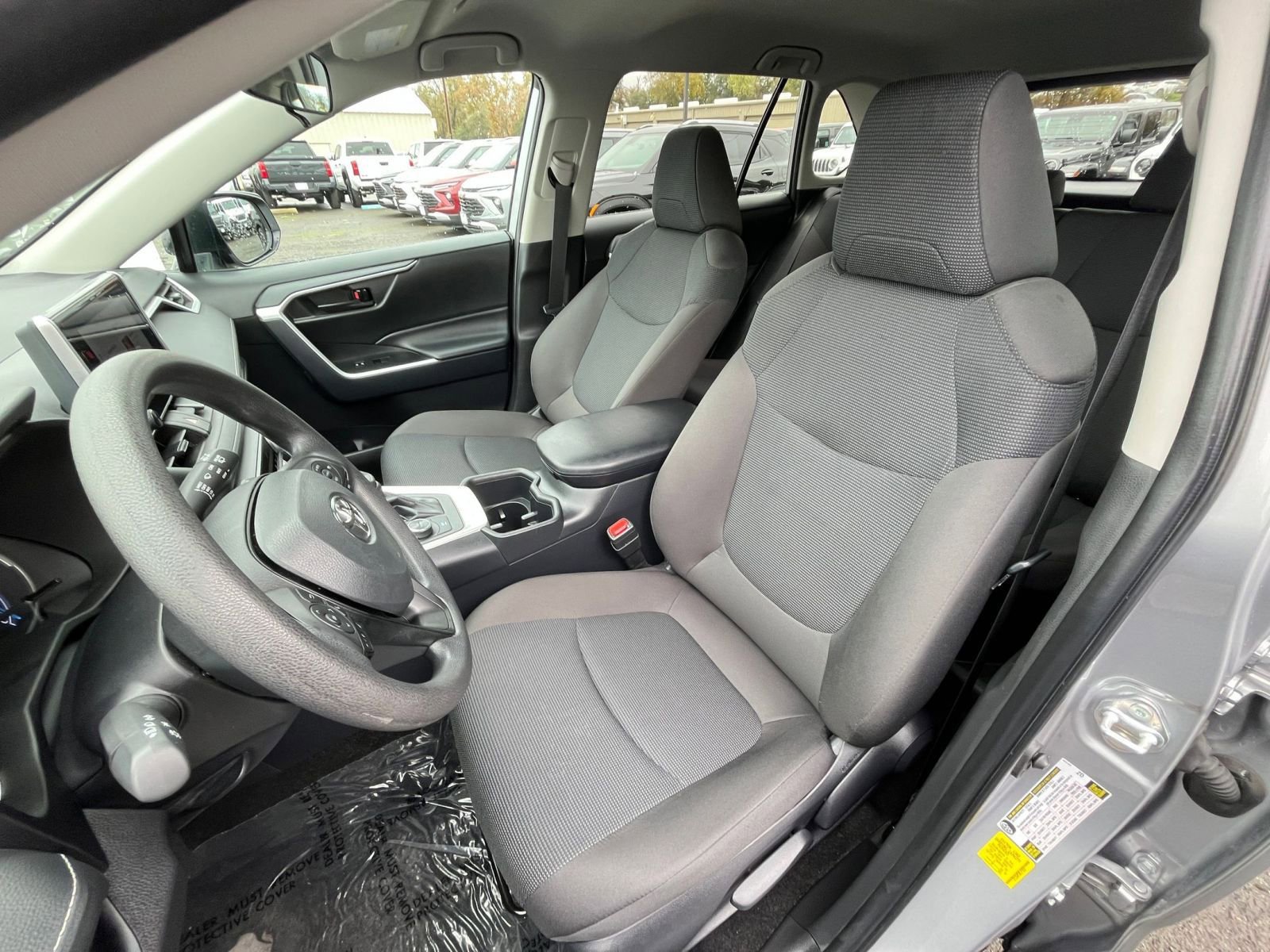 Thumbnail: 2025 Toyota RAV4 - 35