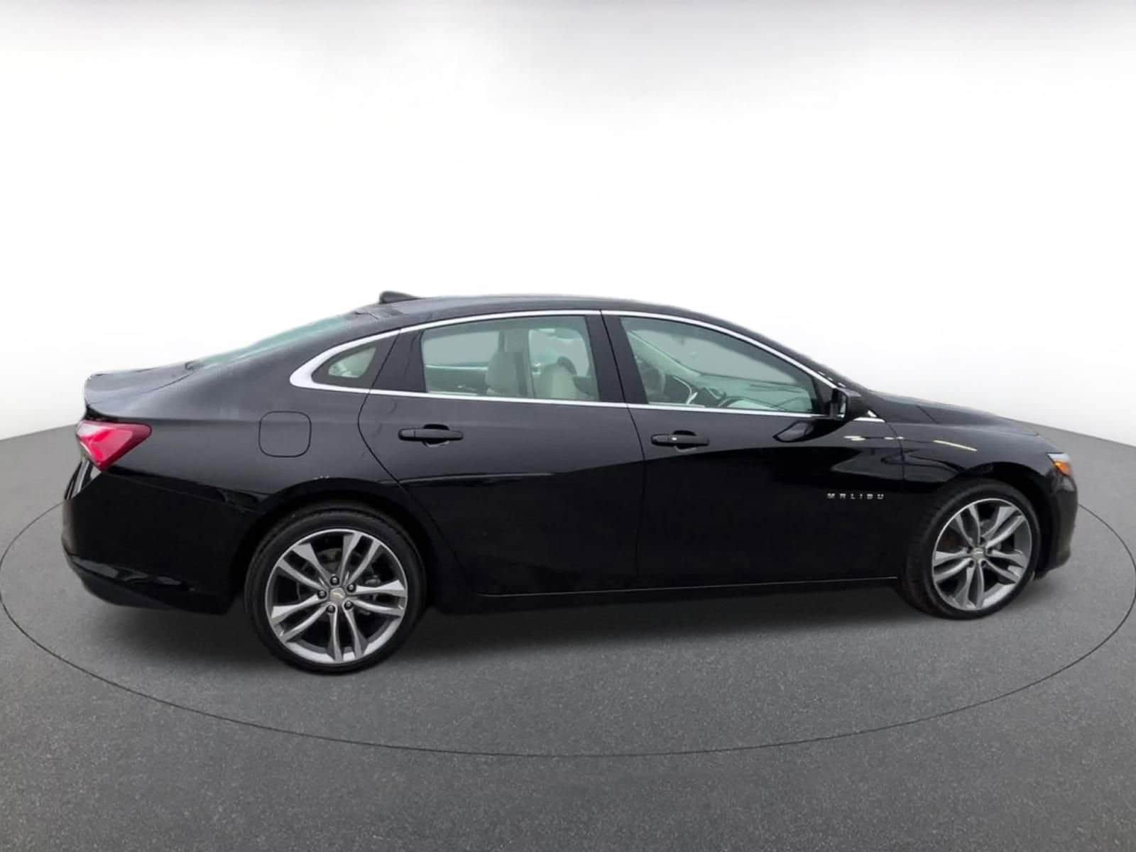 Thumbnail: 2024 Chevrolet Malibu - 16