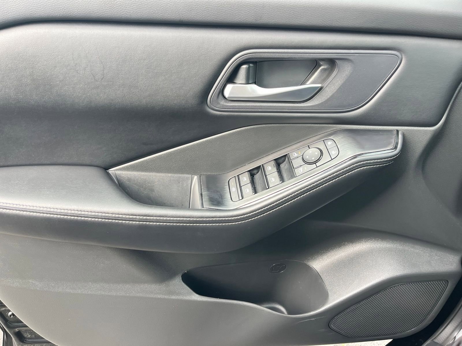 Thumbnail: 2025 Nissan Rogue - 18