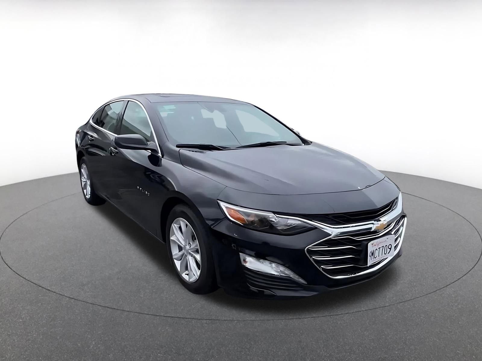 Thumbnail: 2024 Chevrolet Malibu - 3