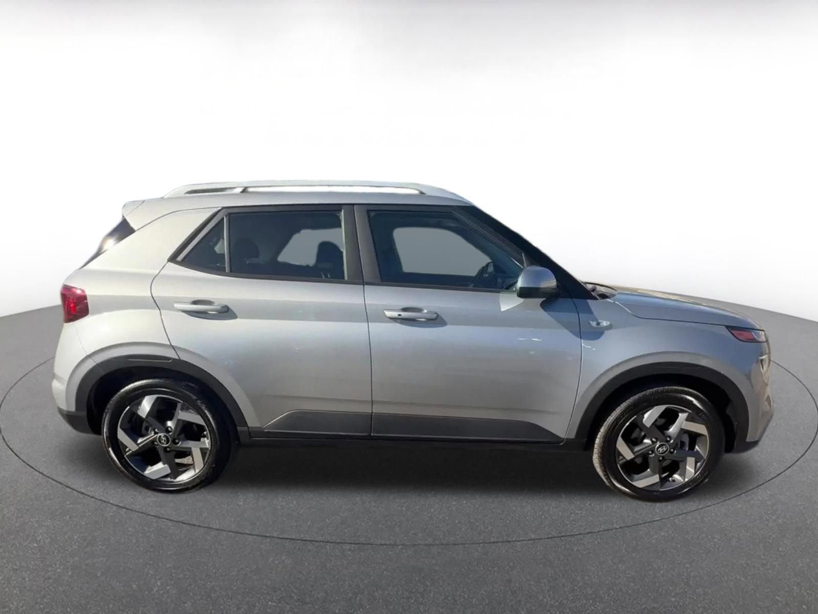 Thumbnail: 2025 Hyundai Venue - 16