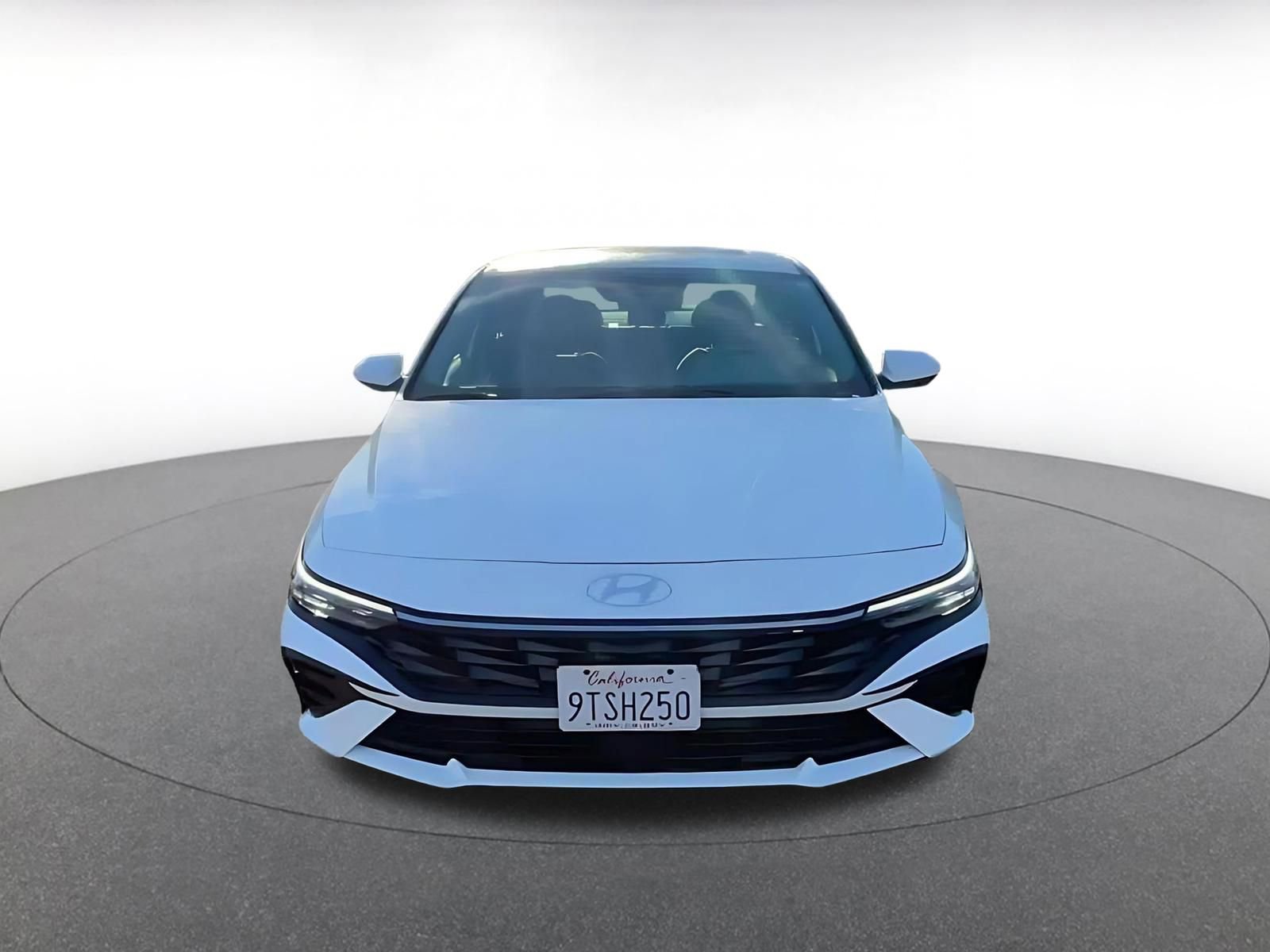 Thumbnail: 2025 Hyundai Elantra - 4