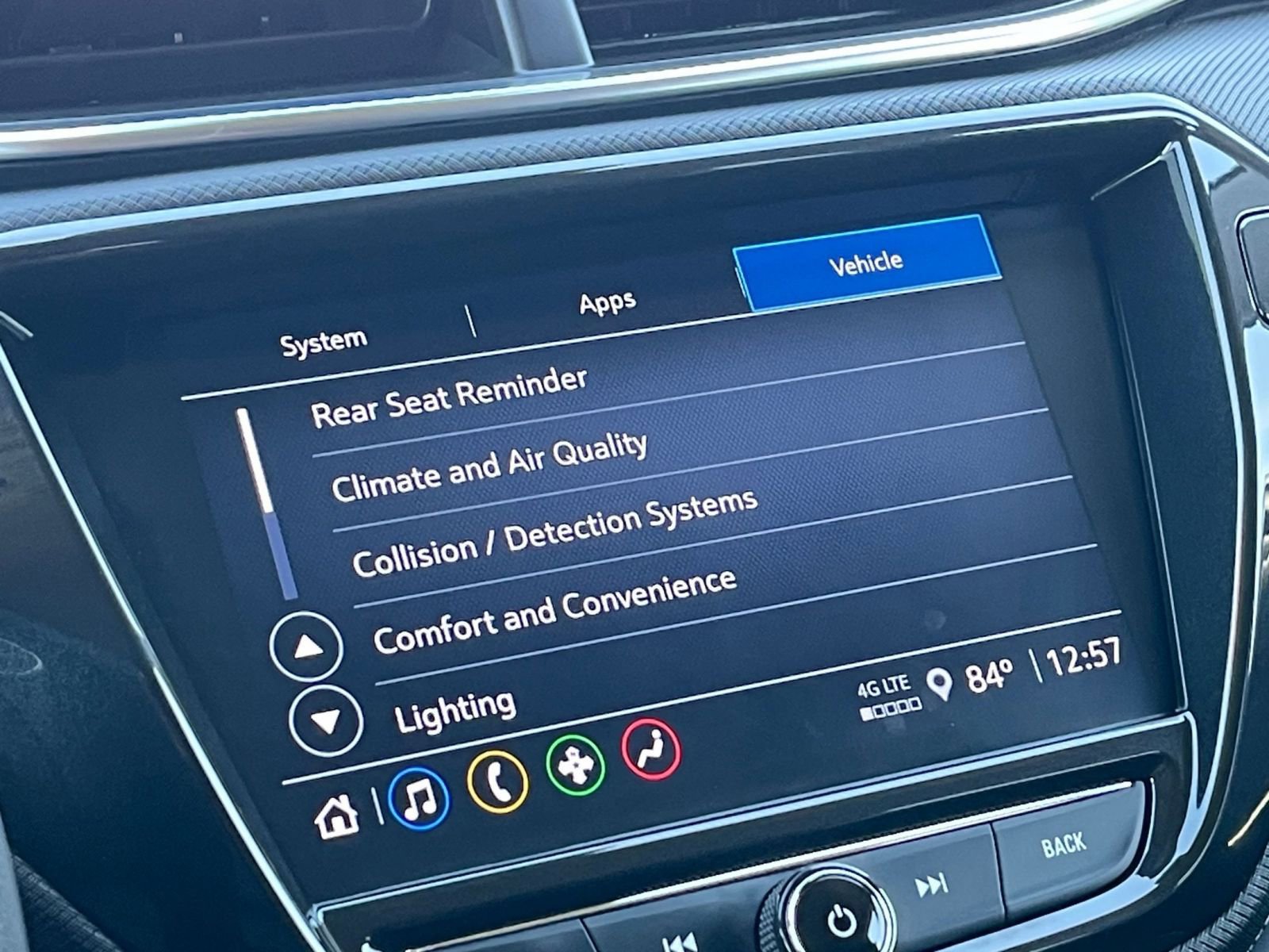 Thumbnail: 2023 Chevrolet TrailBlazer - 21