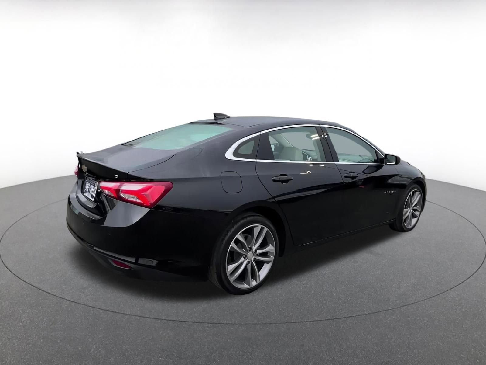 Thumbnail: 2024 Chevrolet Malibu - 15