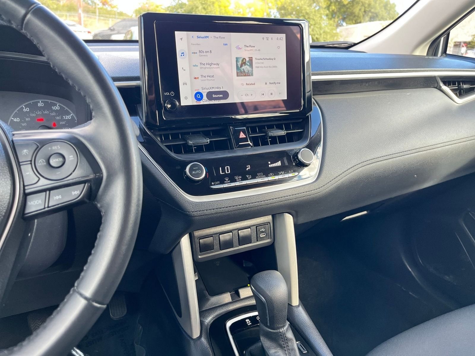 Thumbnail: 2025 Toyota Corolla Cross - 18