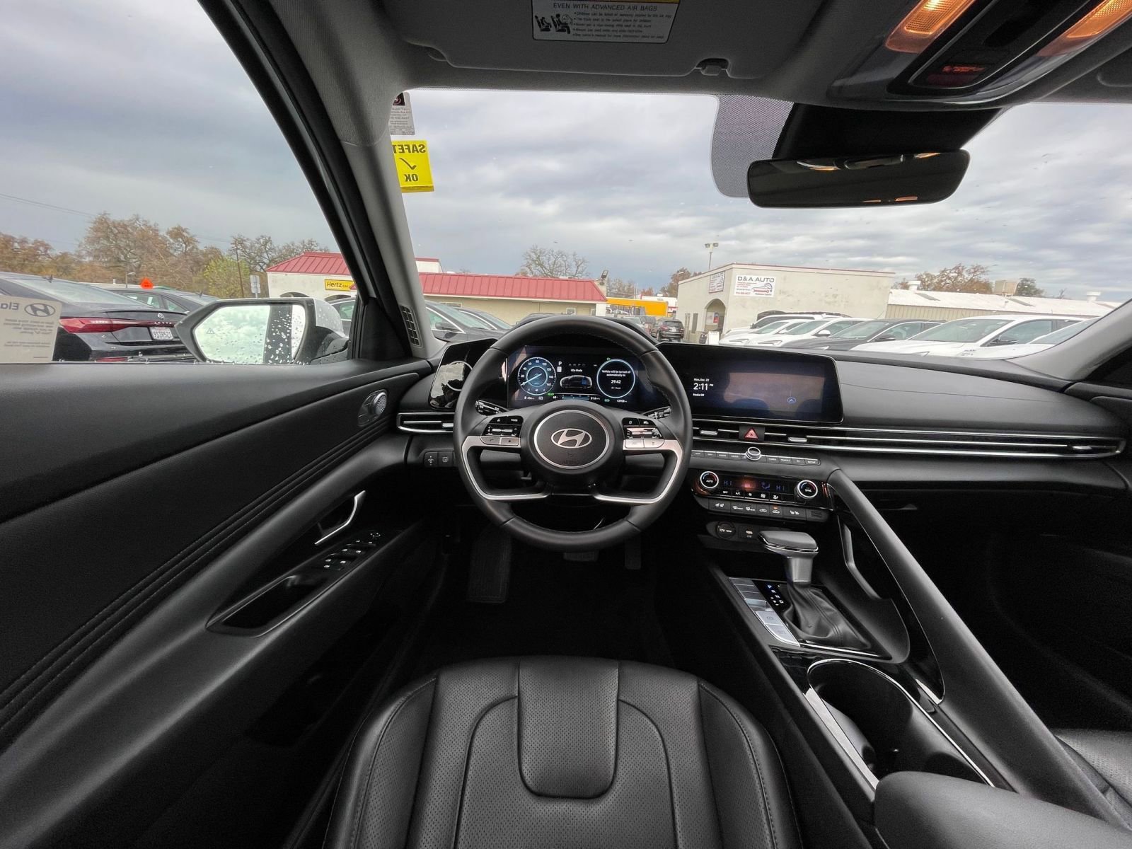 Thumbnail: 2025 Hyundai Elantra - 33