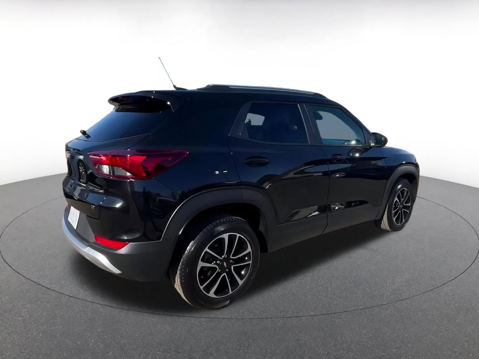 Thumbnail: 2025 Chevrolet TrailBlazer - 14