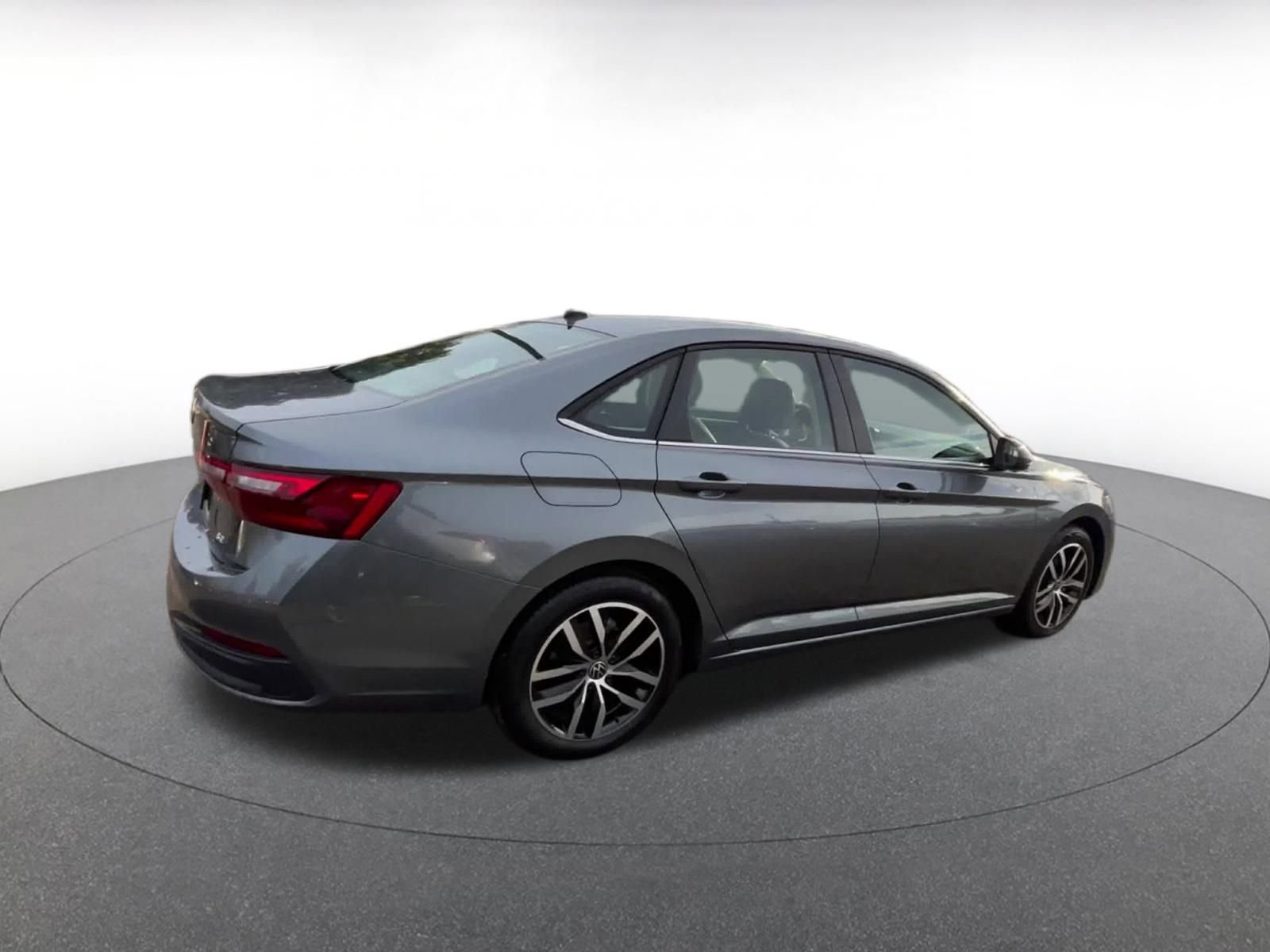 Thumbnail: 2025 Volkswagen Jetta - 15