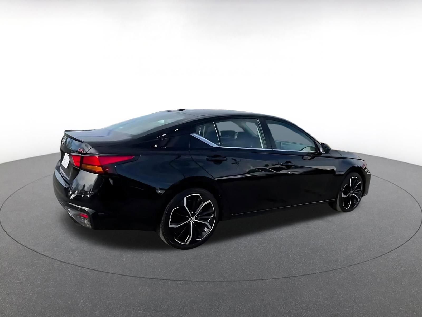 Thumbnail: 2025 Nissan Altima - 15