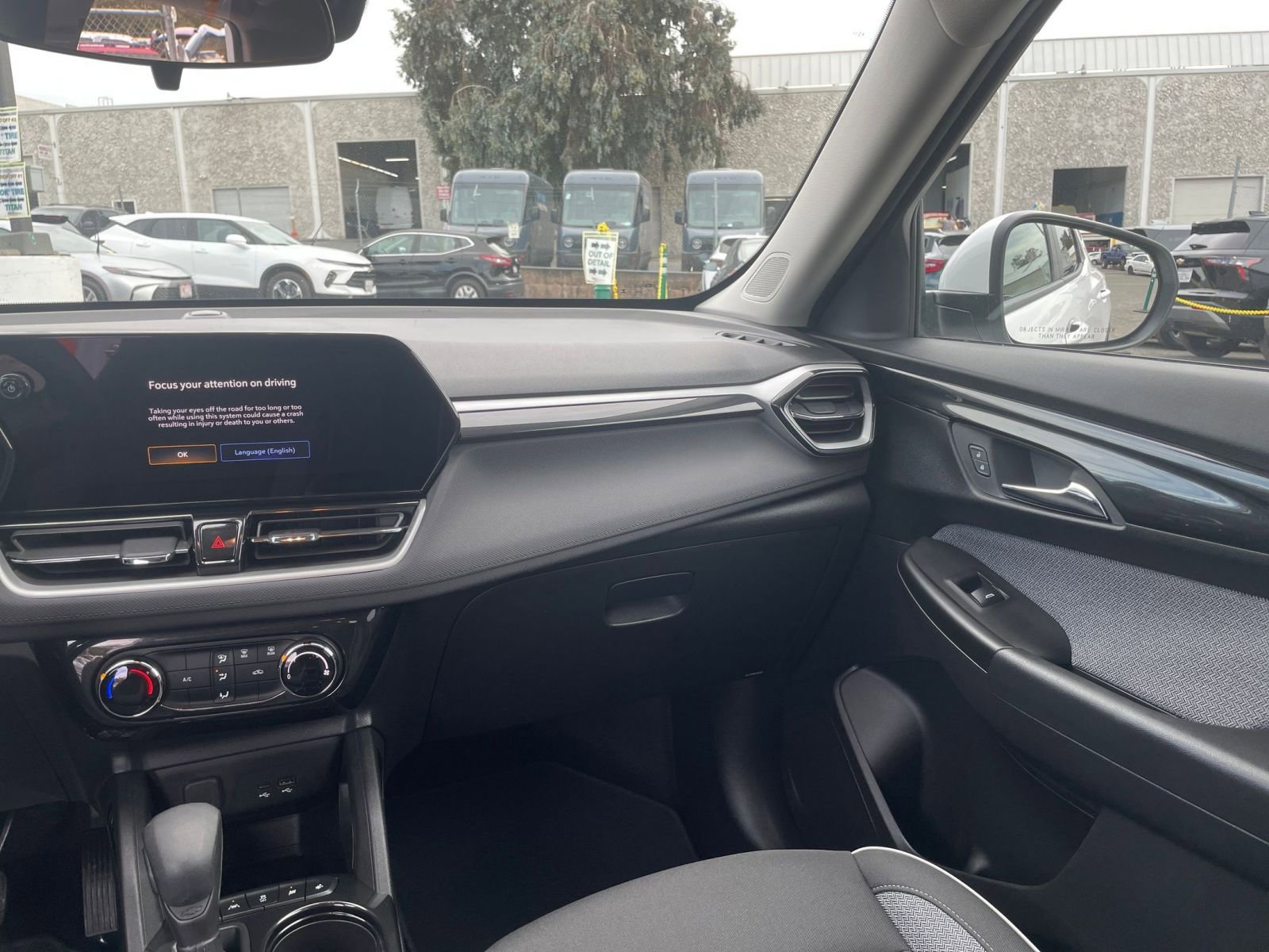 Thumbnail: 2025 Chevrolet TrailBlazer - 33