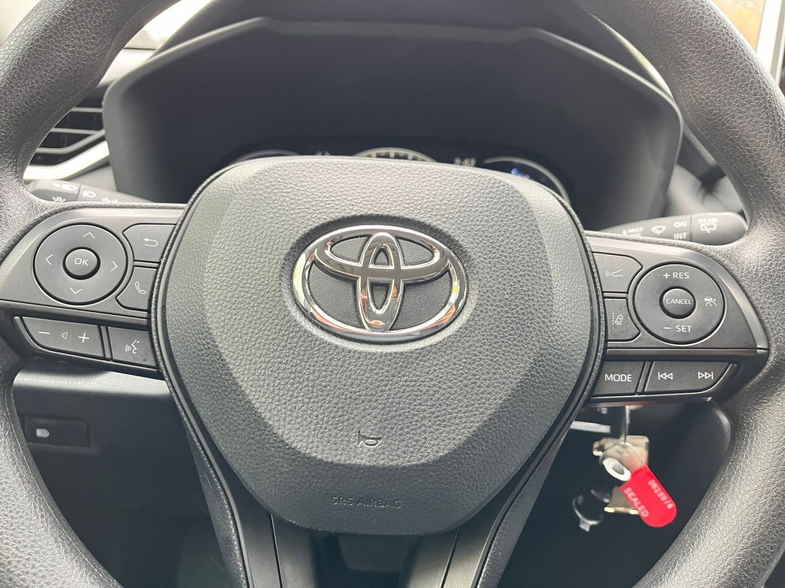 Thumbnail: 2025 Toyota RAV4 - 27