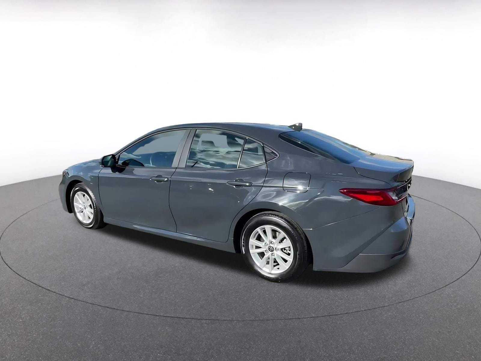 Thumbnail: 2025 Toyota Camry - 10