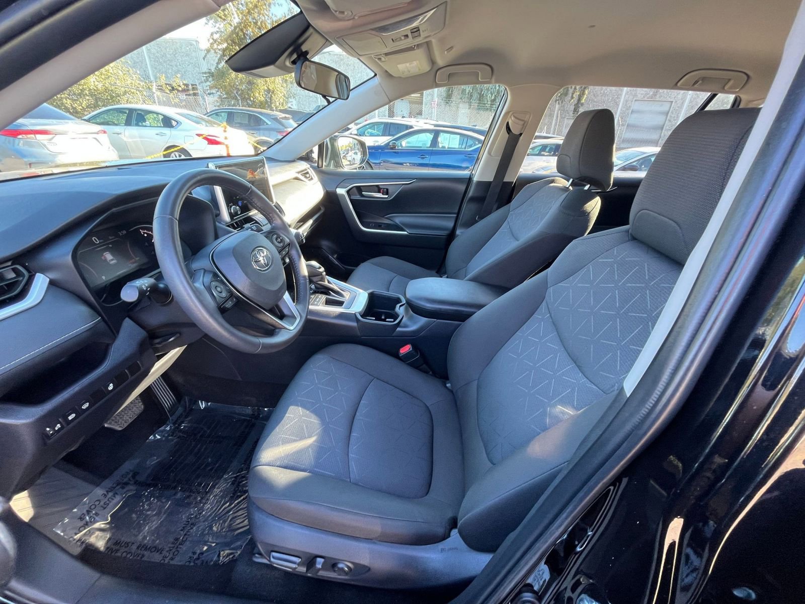 Thumbnail: 2025 Toyota RAV4 - 34