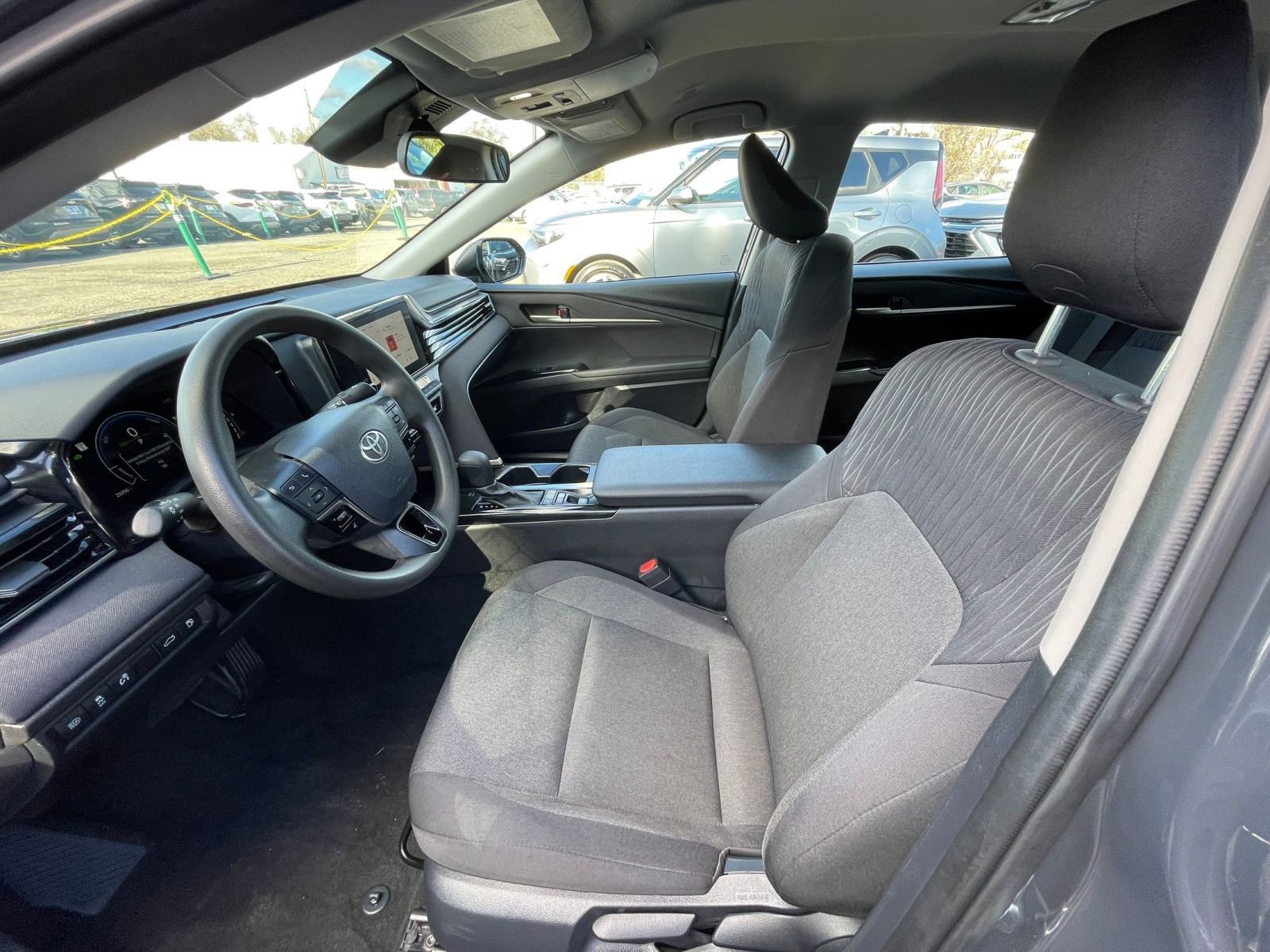 Thumbnail: 2025 Toyota Camry - 25