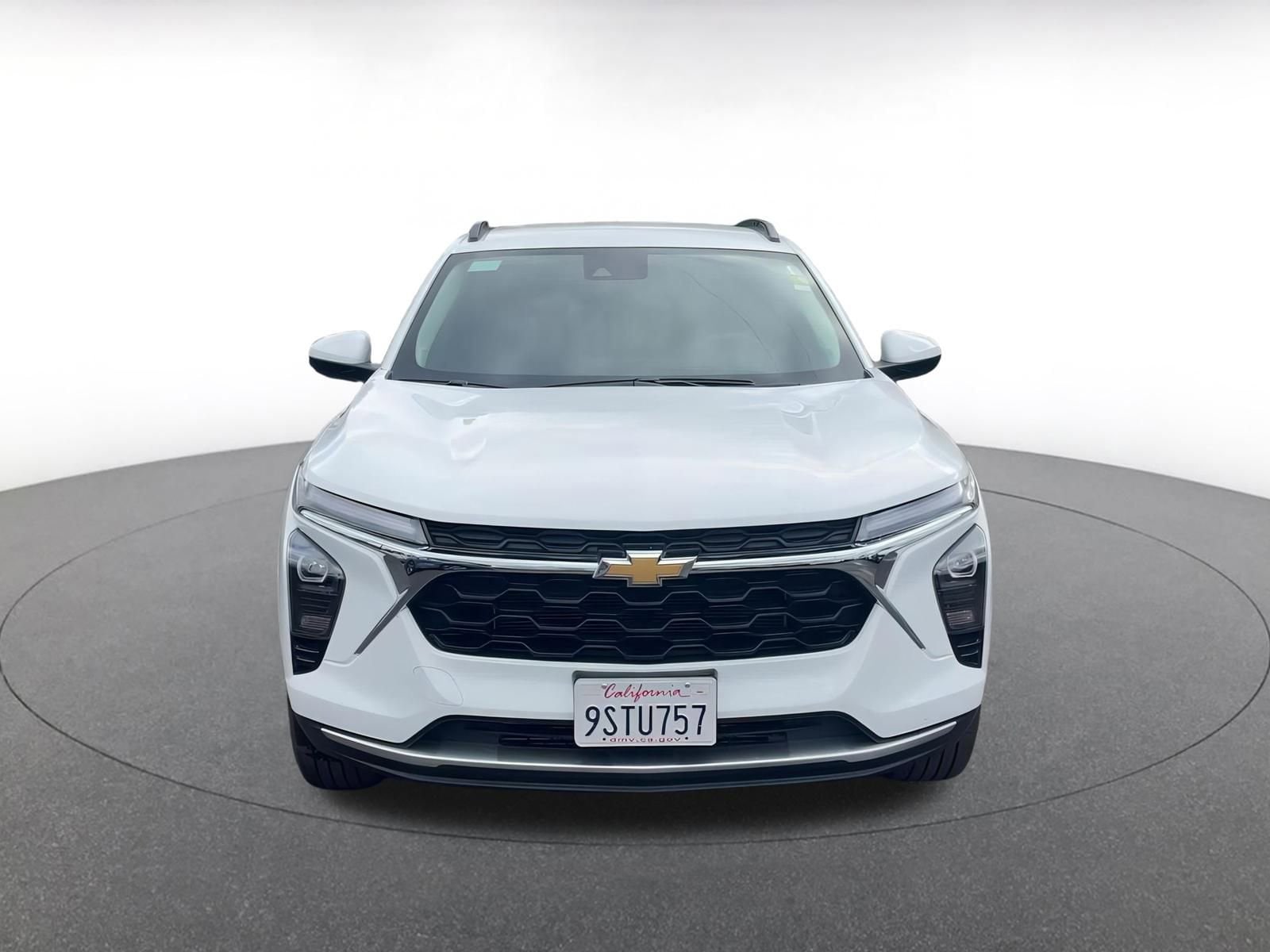 Thumbnail: 2025 Chevrolet Trax - 4