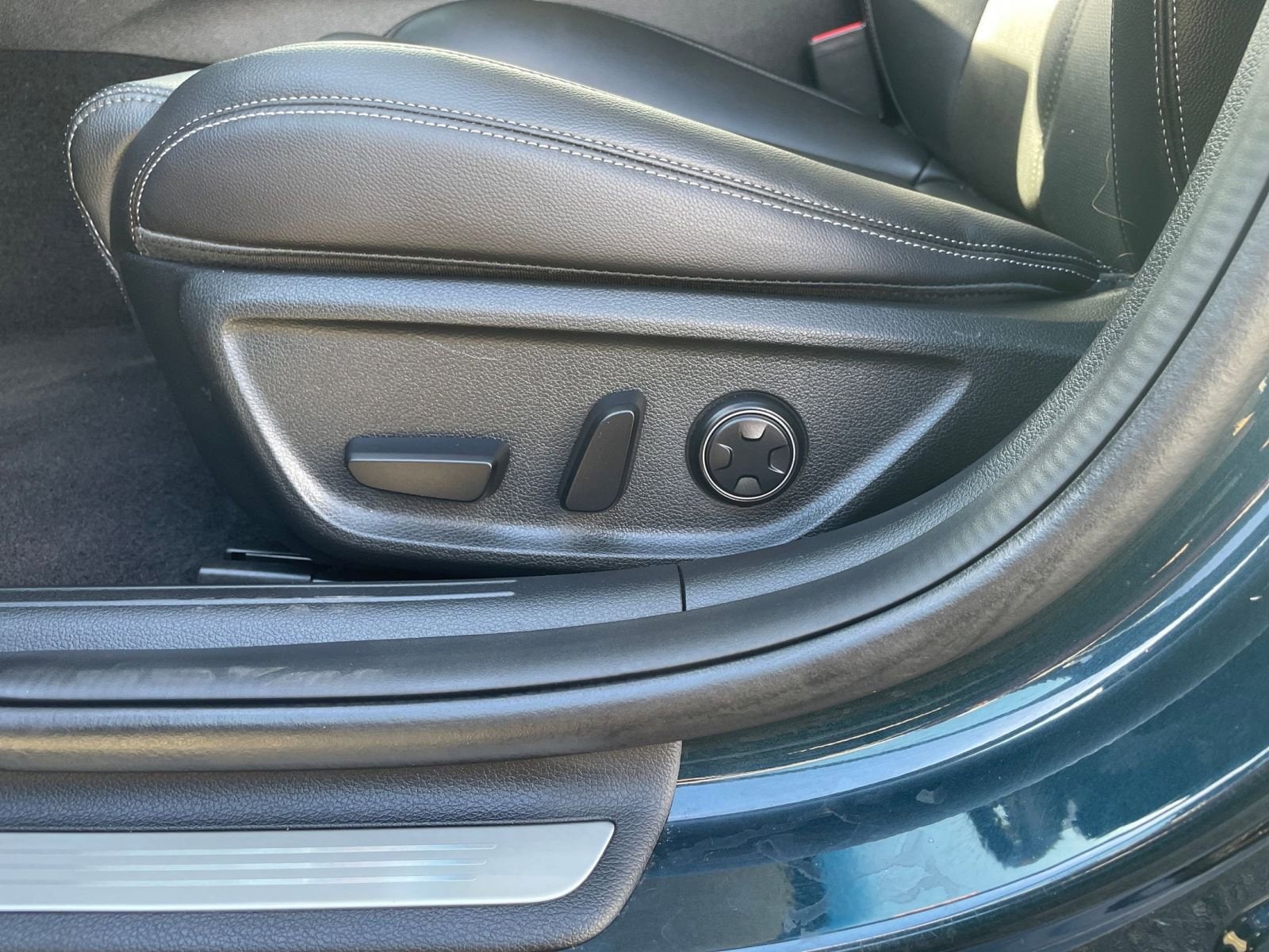 Thumbnail: 2025 Genesis G70 - 23