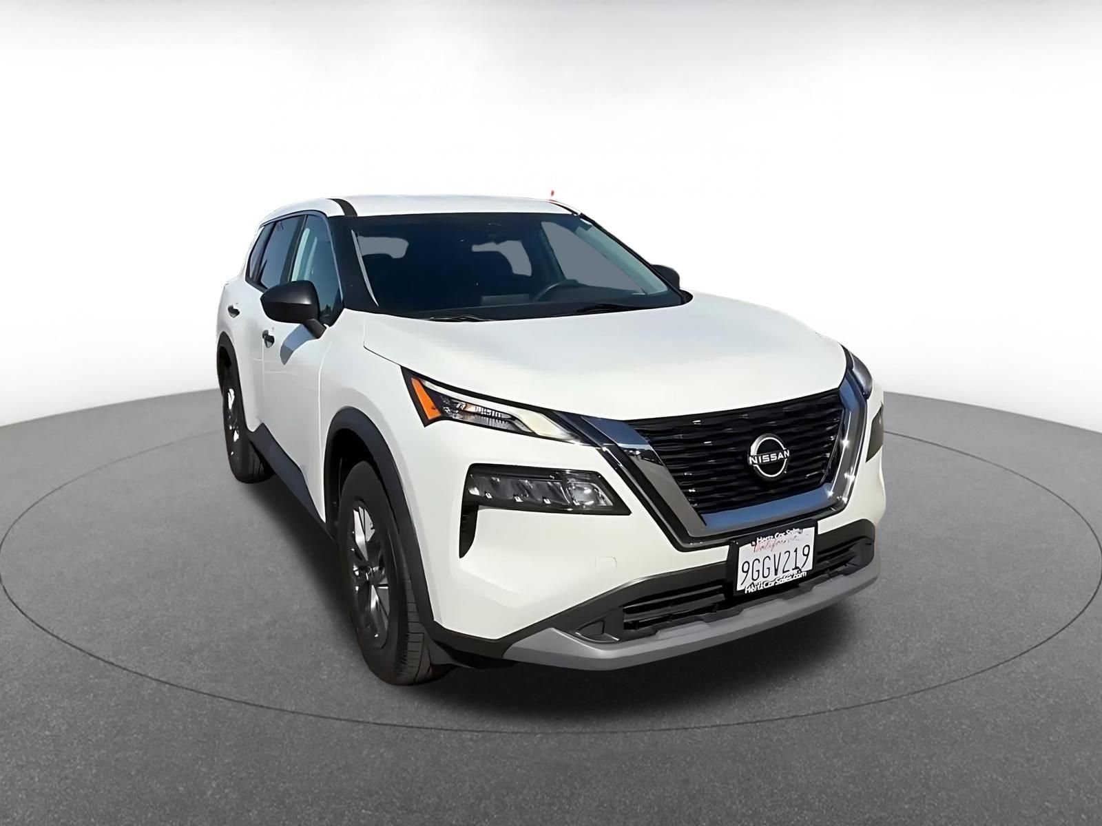 Thumbnail: 2023 Nissan Rogue - 3