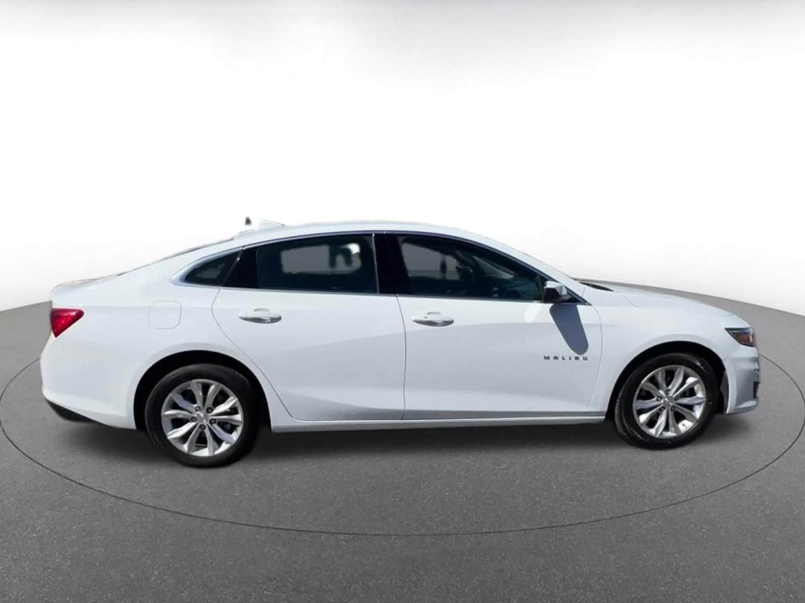 Thumbnail: 2023 Chevrolet Malibu - 16
