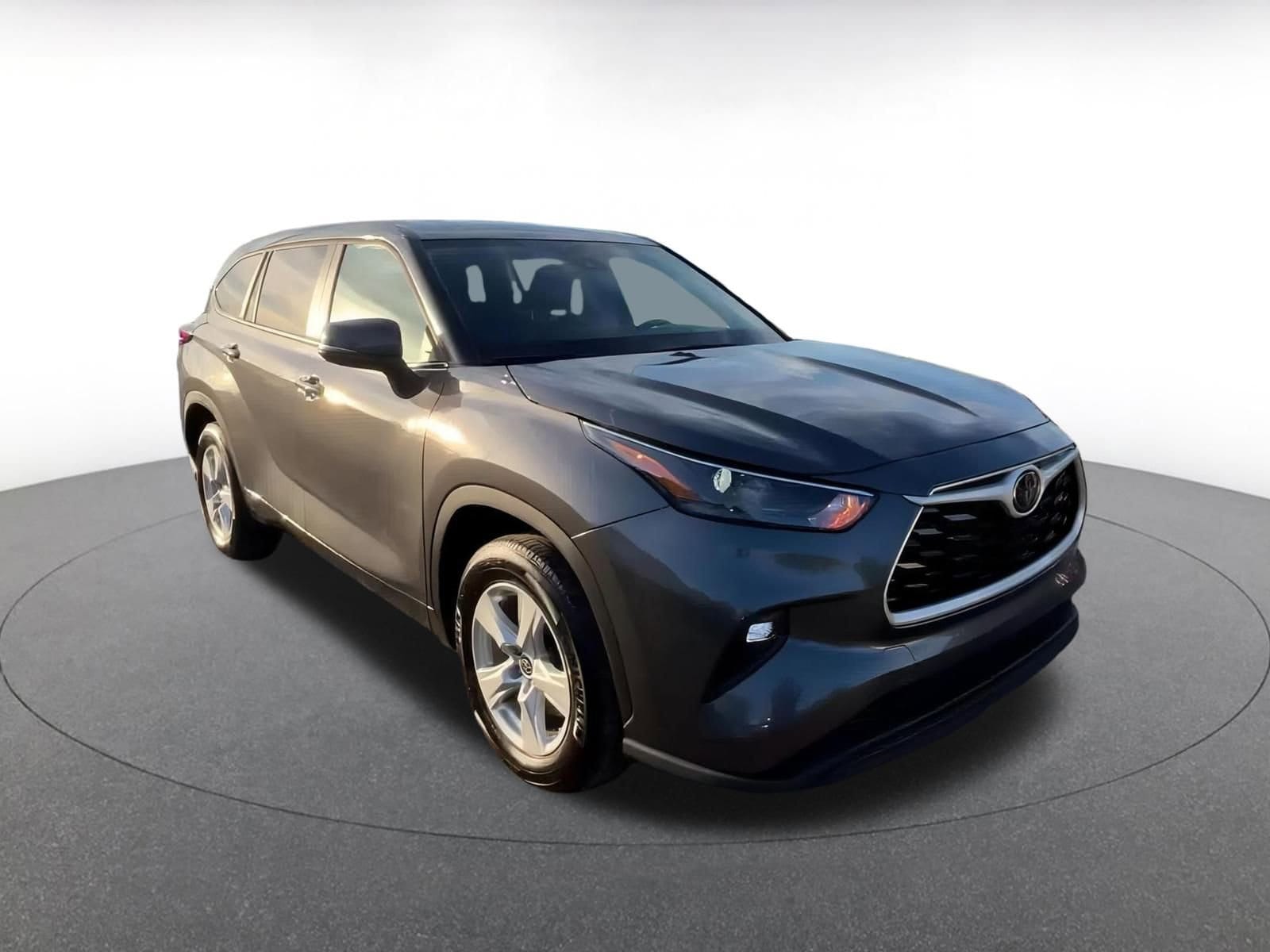 Thumbnail: 2025 Toyota Highlander - 2