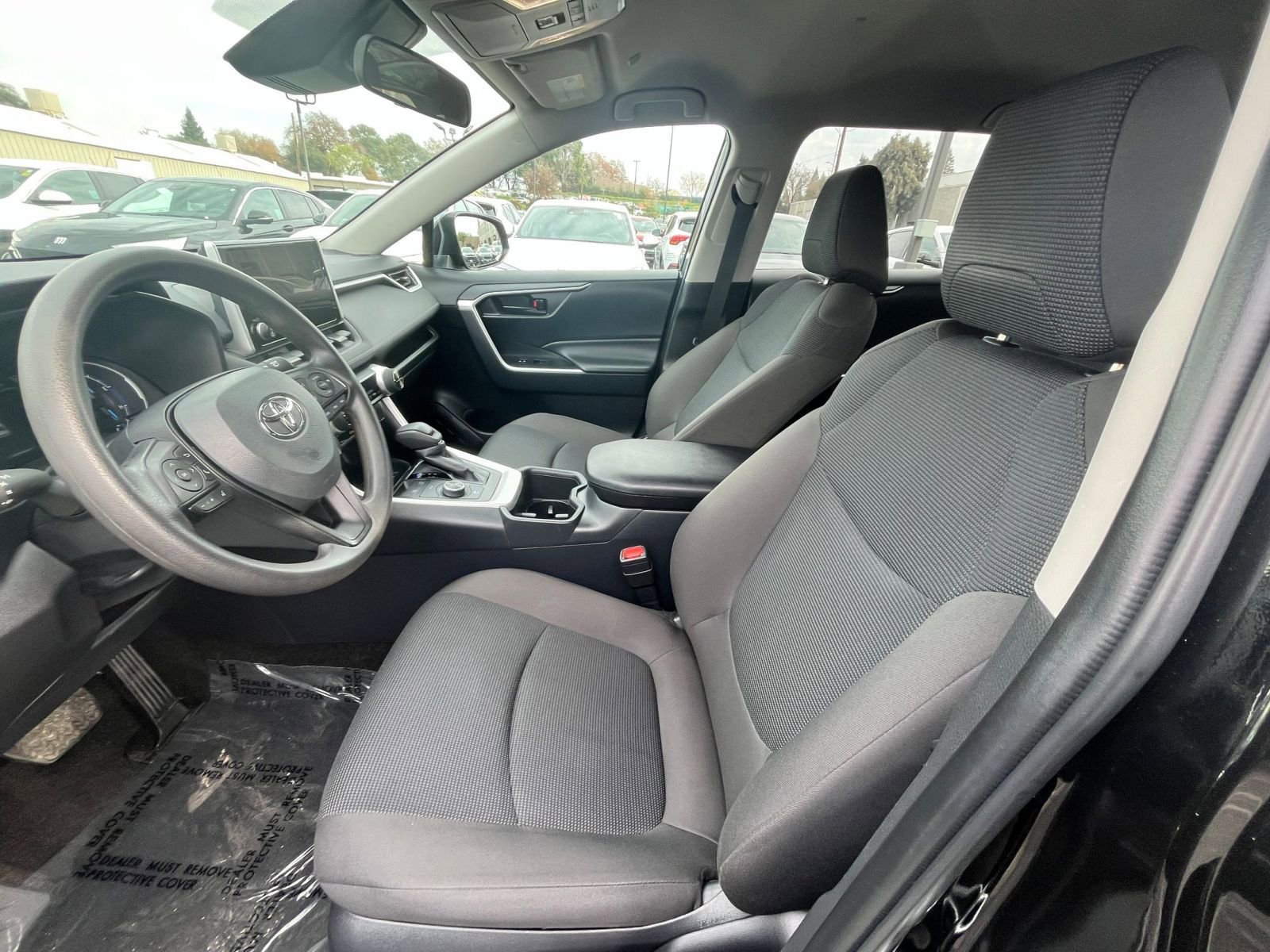 Thumbnail: 2025 Toyota RAV4 - 25