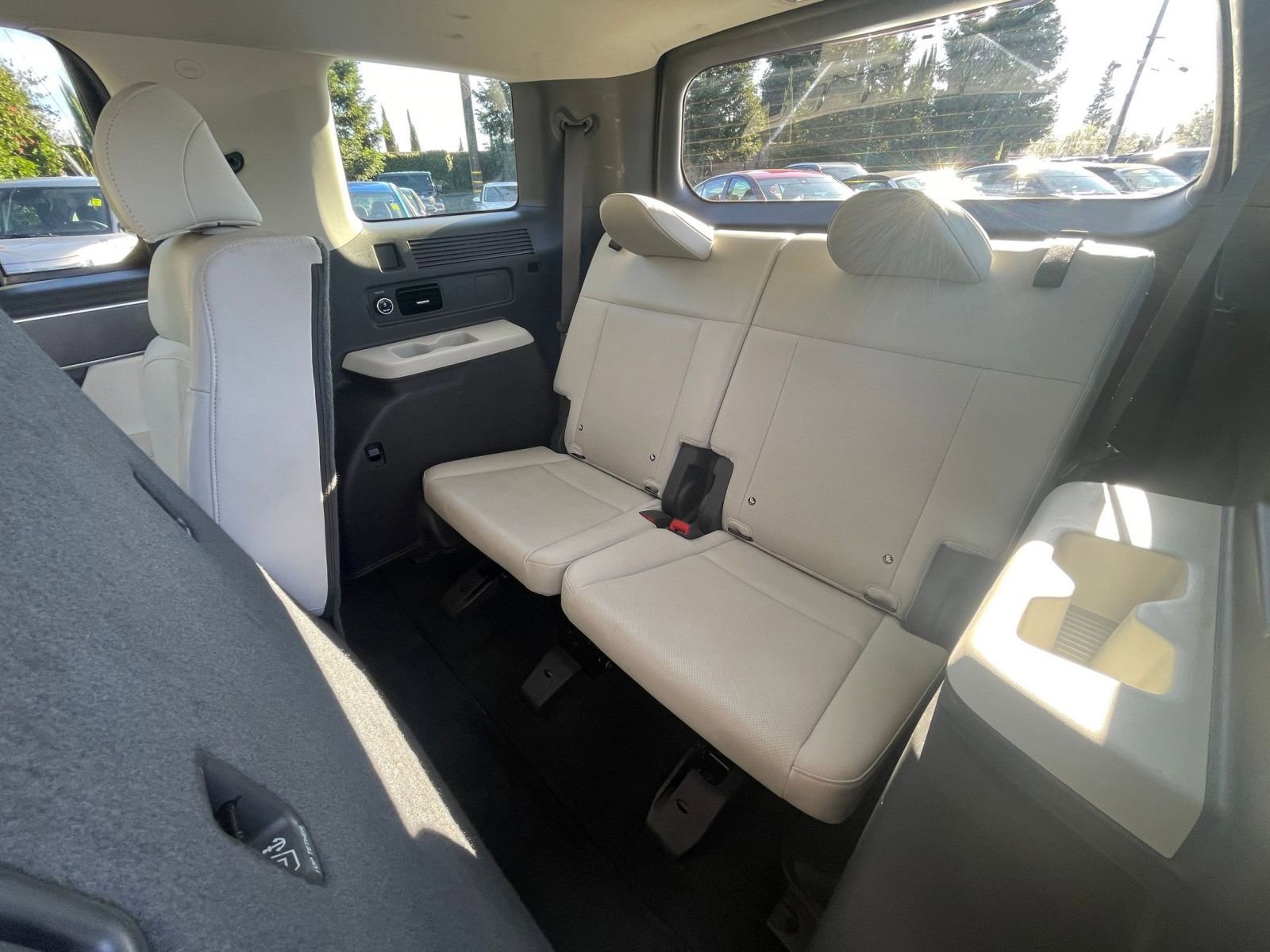 Thumbnail: 2025 Hyundai Santa Fe - 31