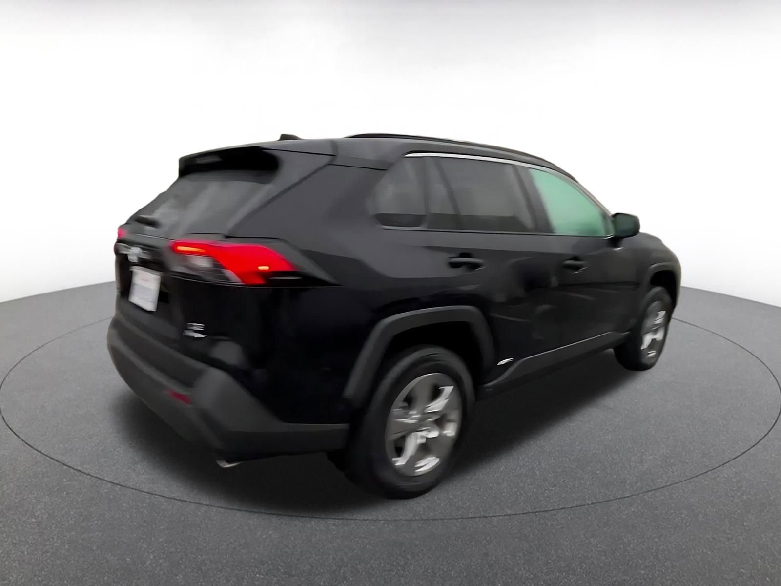 Thumbnail: 2025 Toyota RAV4 - 14