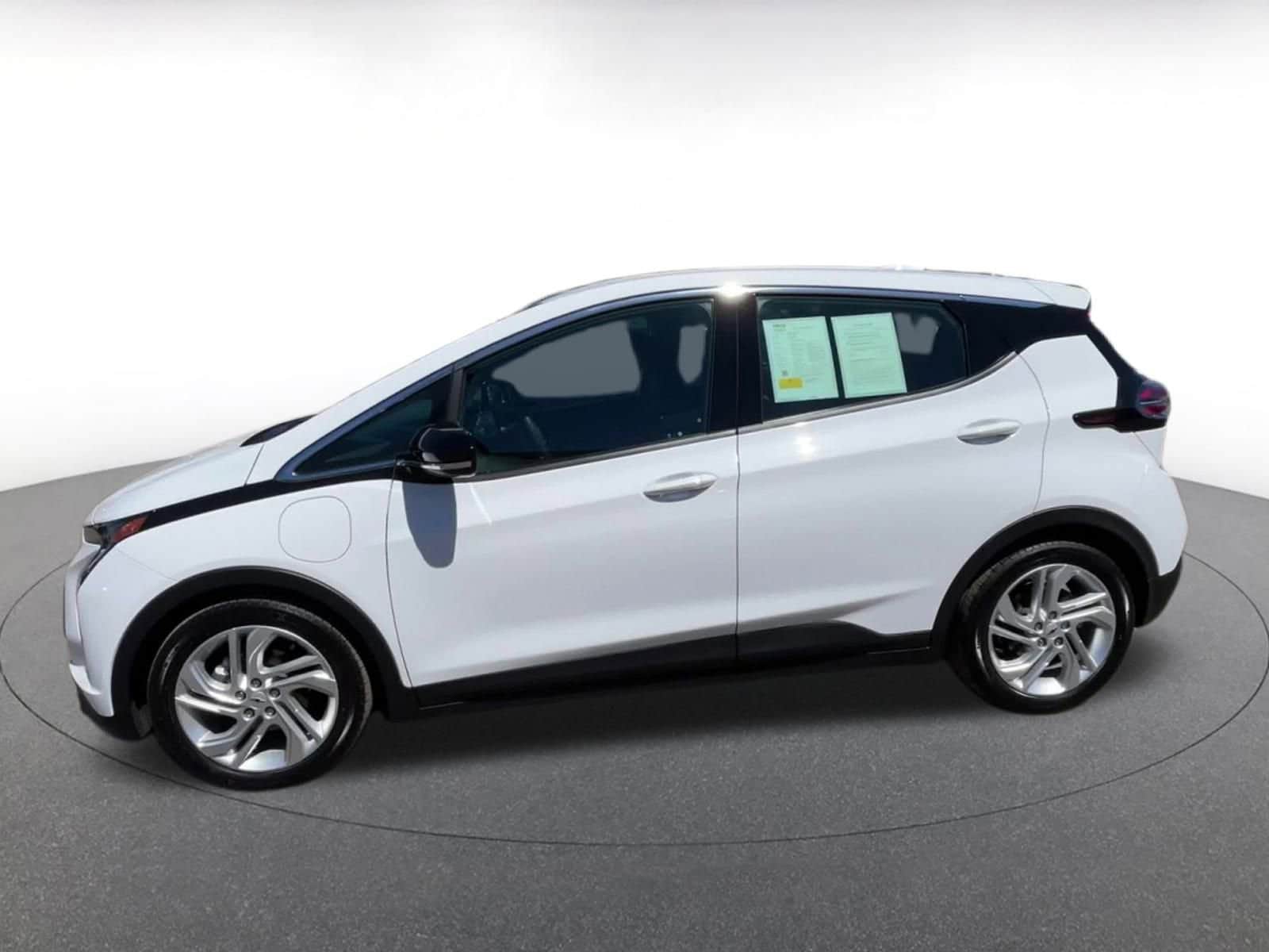 Thumbnail: 2023 Chevrolet Bolt EV - 9