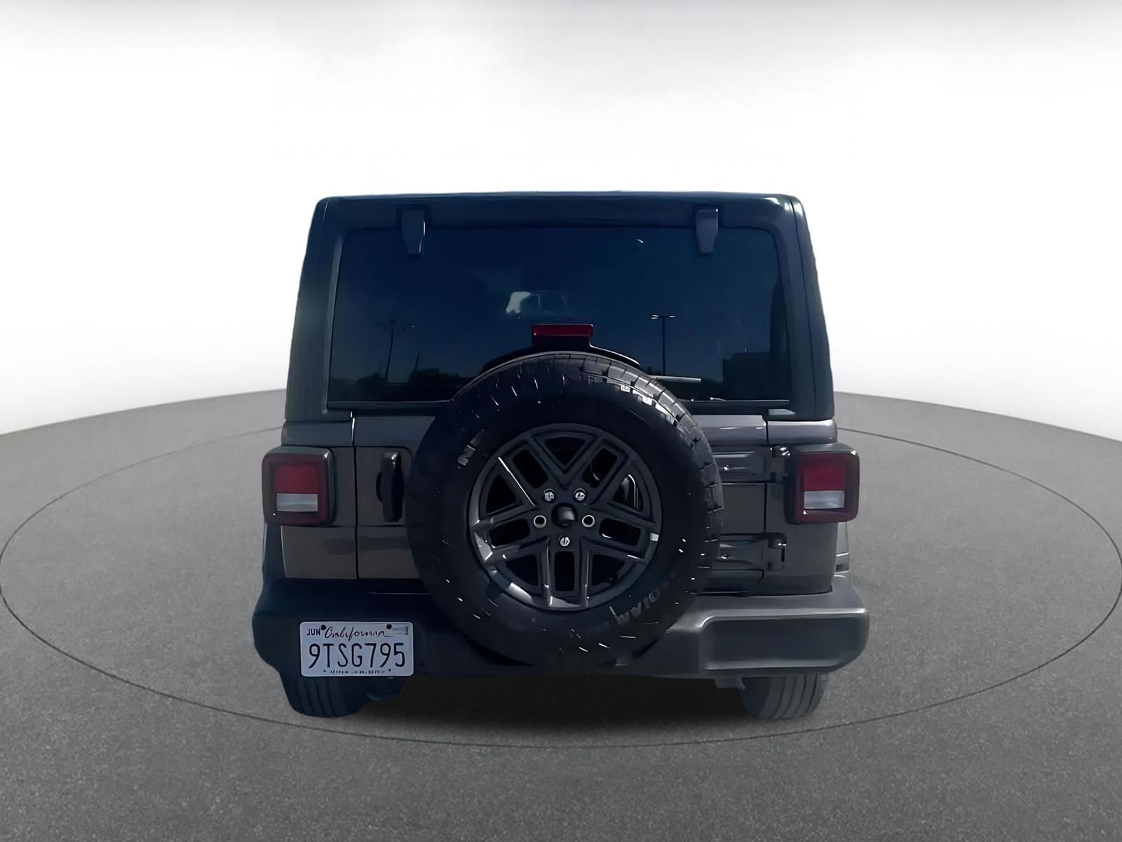 Thumbnail: 2025 Jeep Wrangler - 9