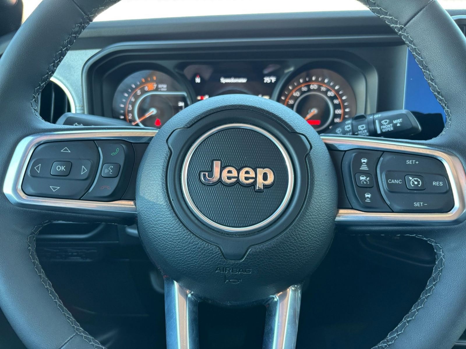 Thumbnail: 2025 Jeep Wrangler - 28
