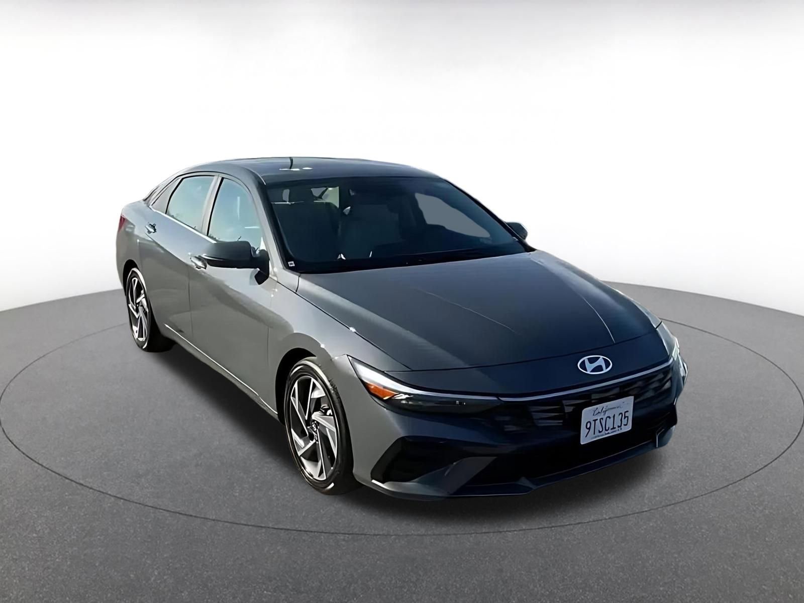 Thumbnail: 2025 Hyundai Elantra - 3