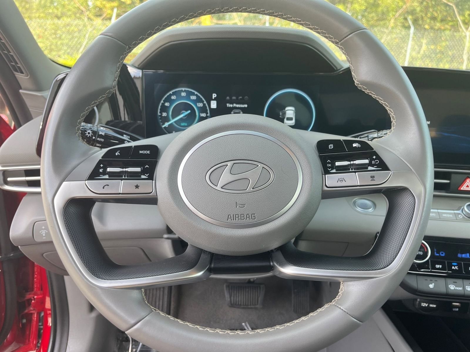 Thumbnail: 2025 Hyundai Elantra - 25