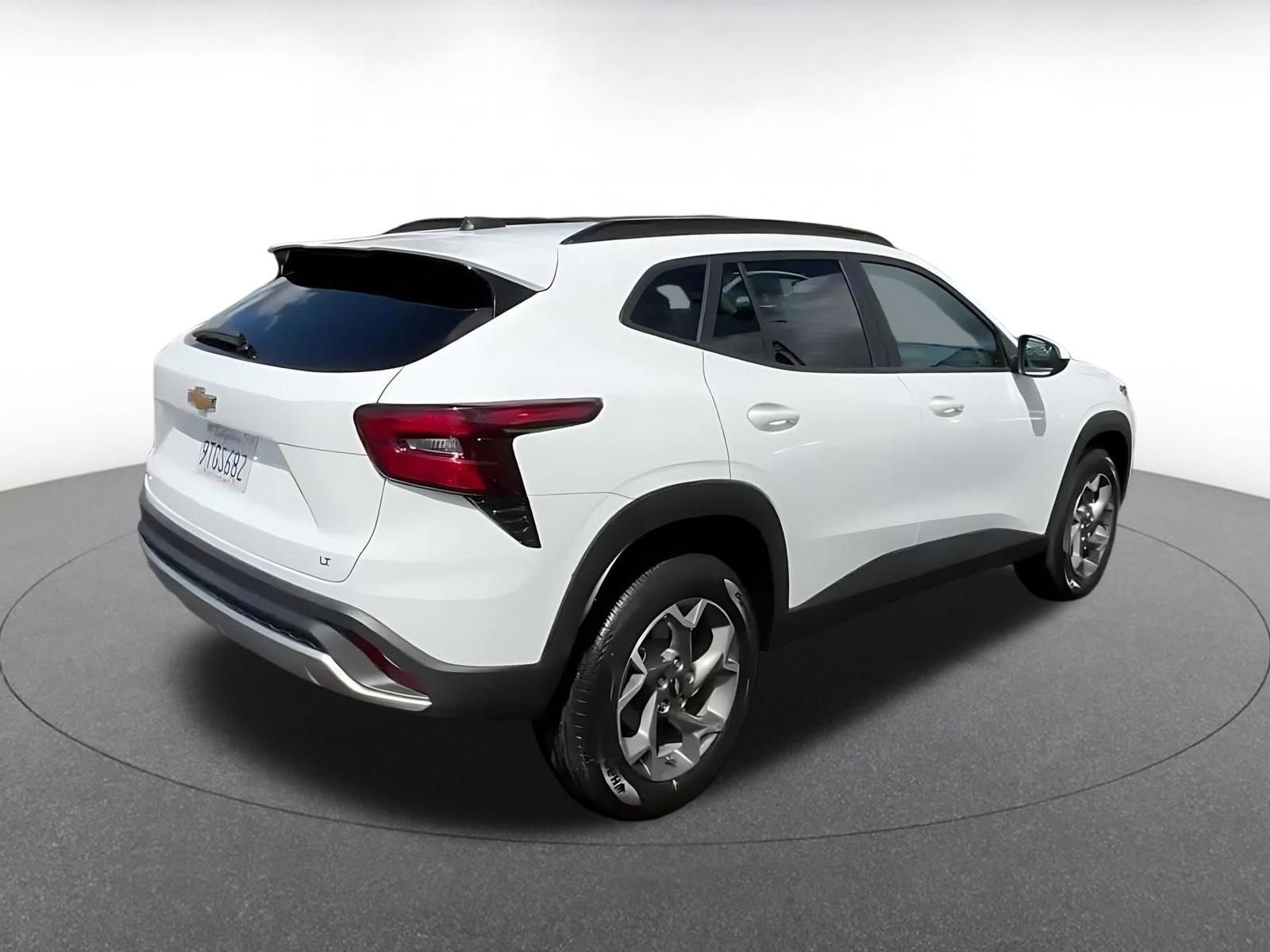 Thumbnail: 2025 Chevrolet Trax - 14
