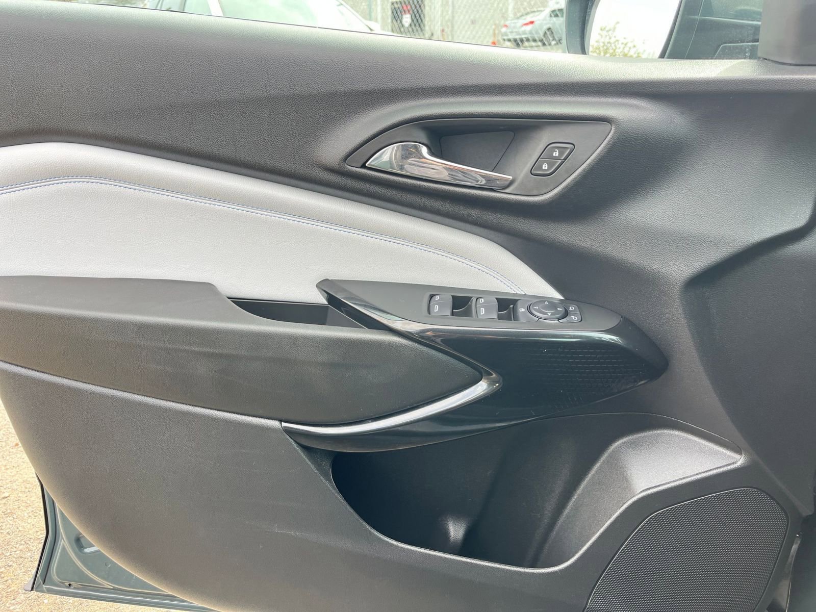 Thumbnail: 2025 Chevrolet Trax - 18