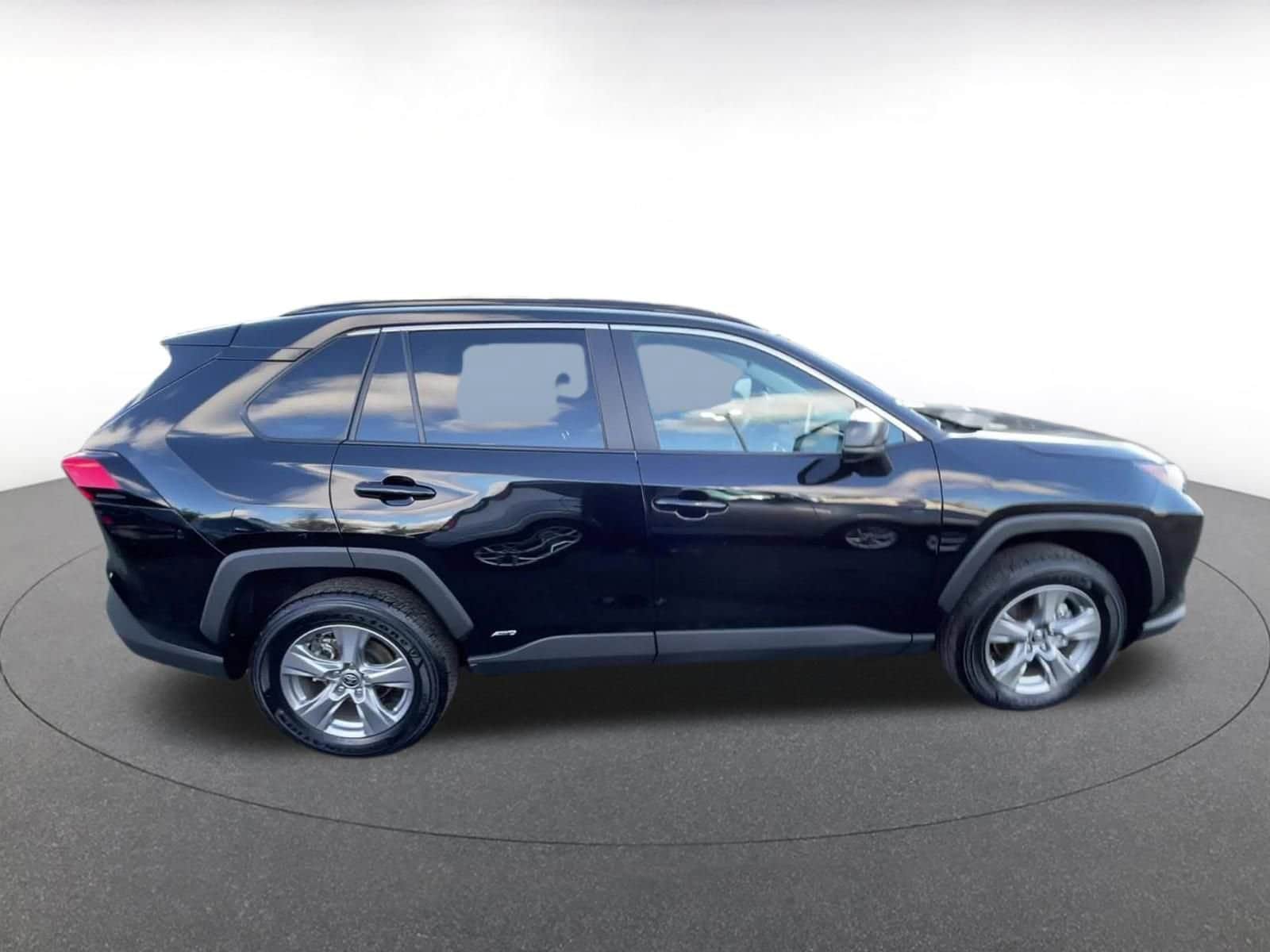 Thumbnail: 2025 Toyota RAV4 - 16