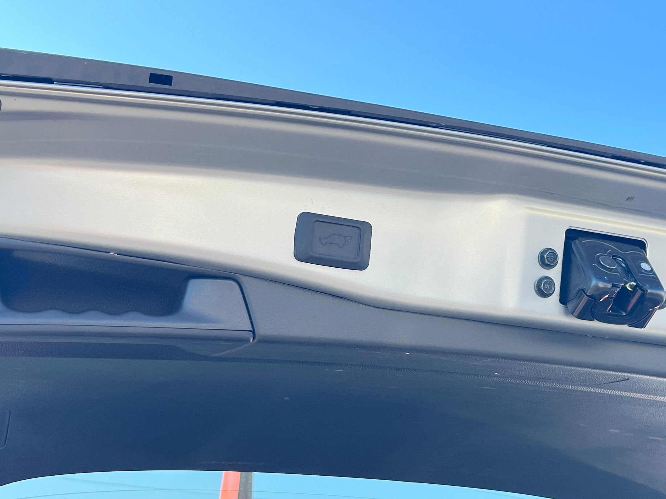 Thumbnail: 2025 Toyota RAV4 - 23