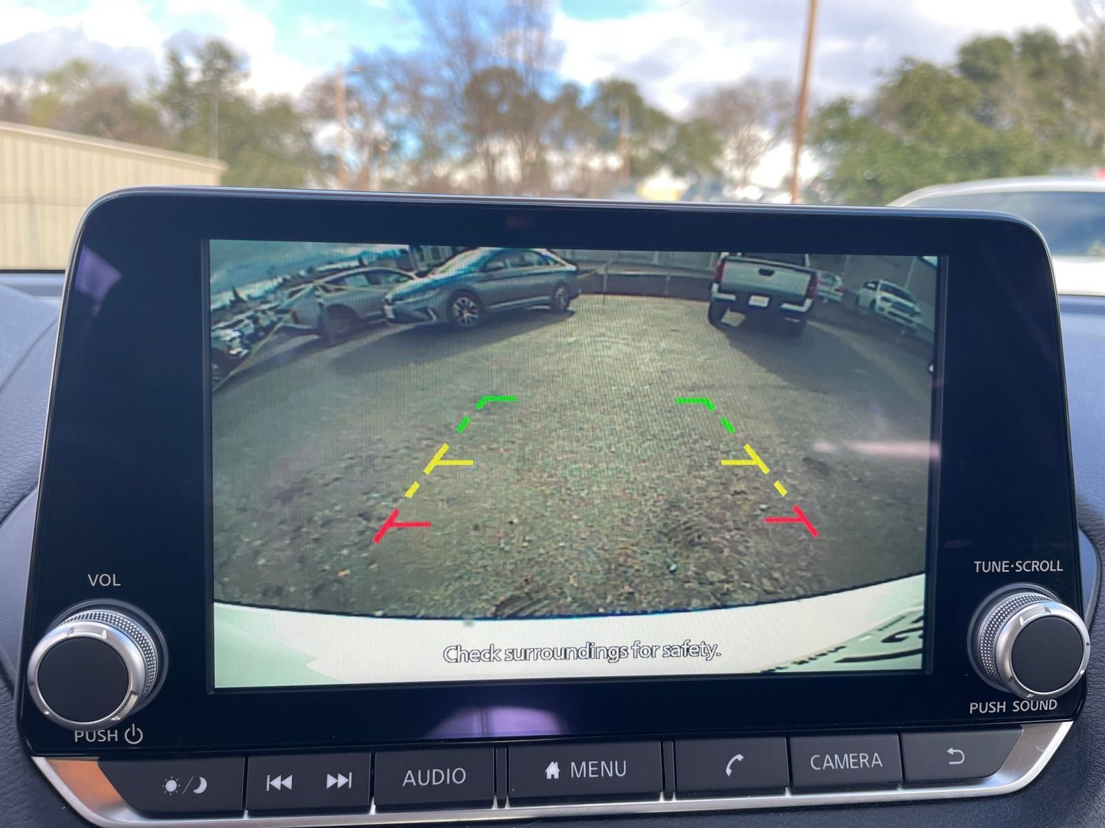 Thumbnail: 2025 Nissan Sentra - 17