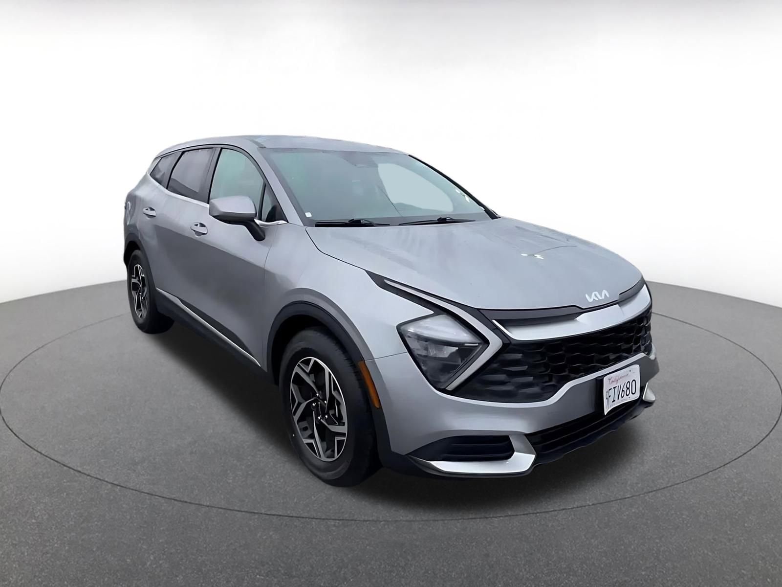 Thumbnail: 2023 Kia Sportage - 3