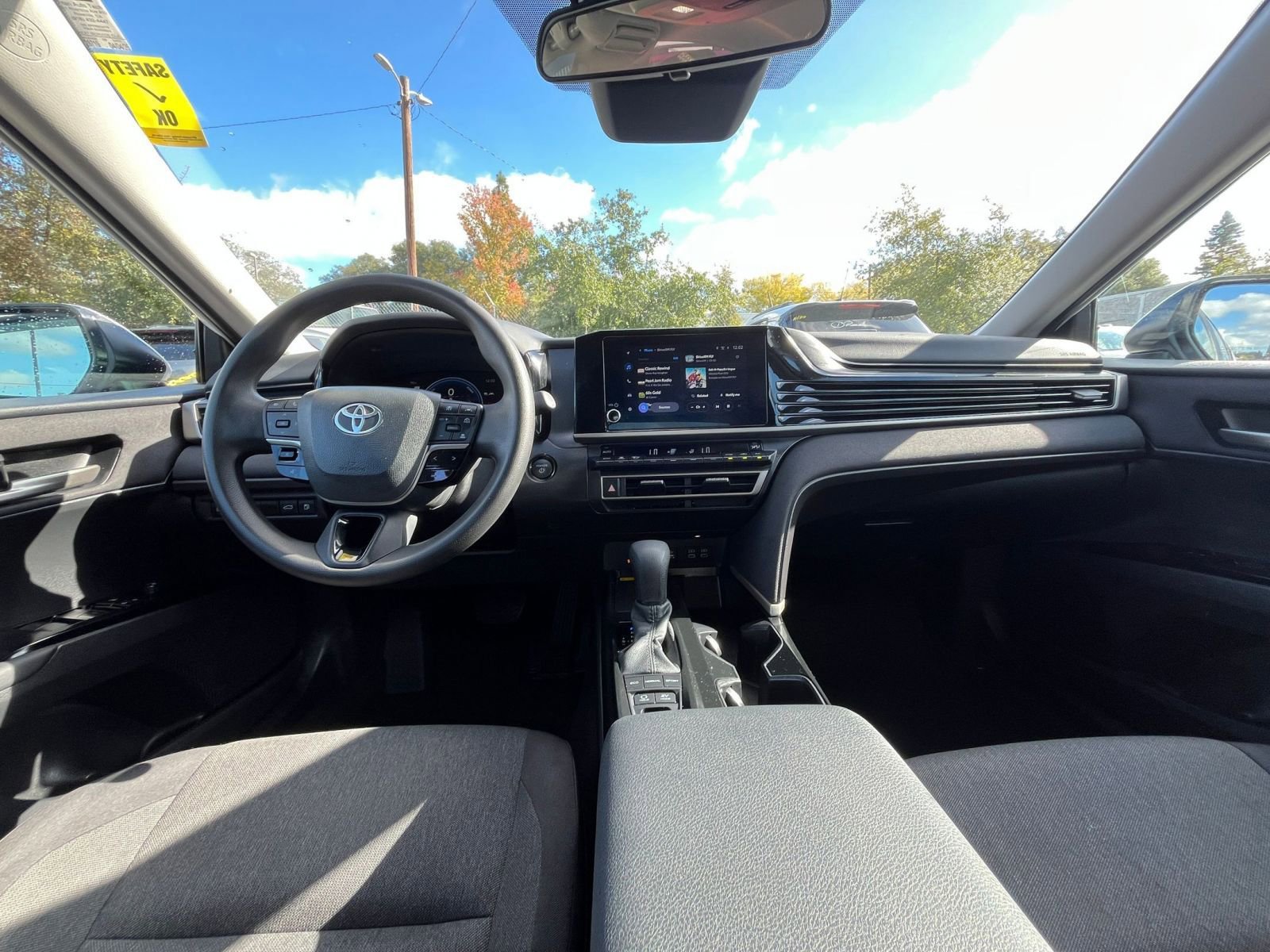 Thumbnail: 2025 Toyota Camry - 32