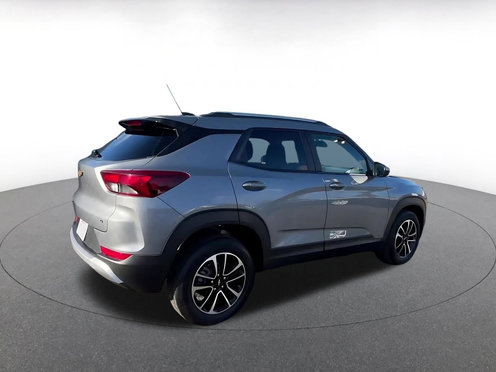 Thumbnail: 2025 Chevrolet TrailBlazer - 15