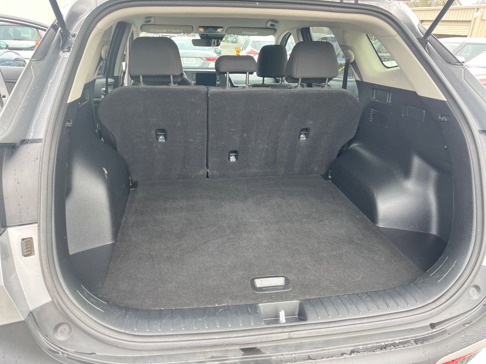 Thumbnail: 2023 Kia Sportage - 30