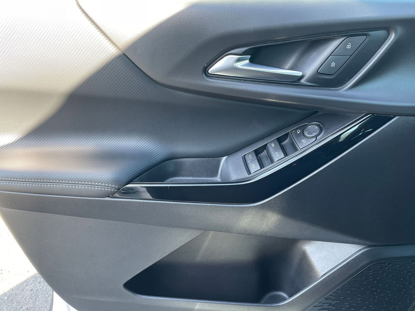 Thumbnail: 2025 Chevrolet Equinox - 18