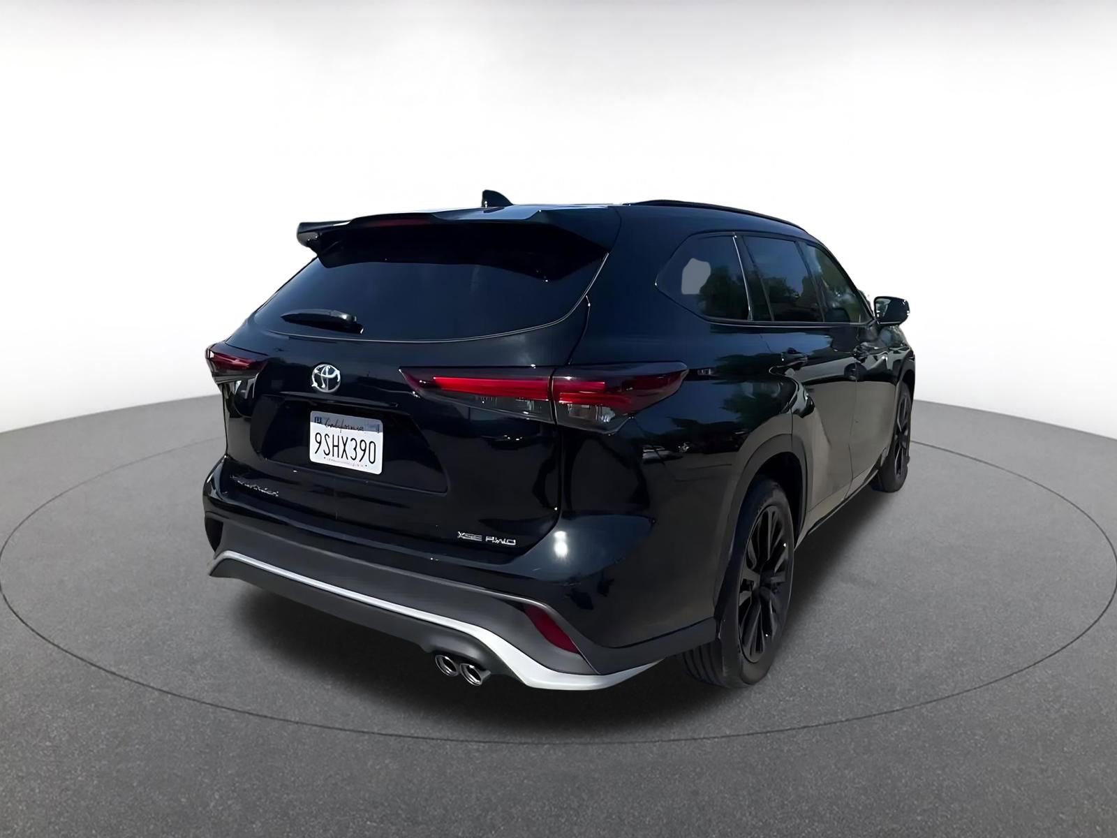 Thumbnail: 2025 Toyota Highlander - 14