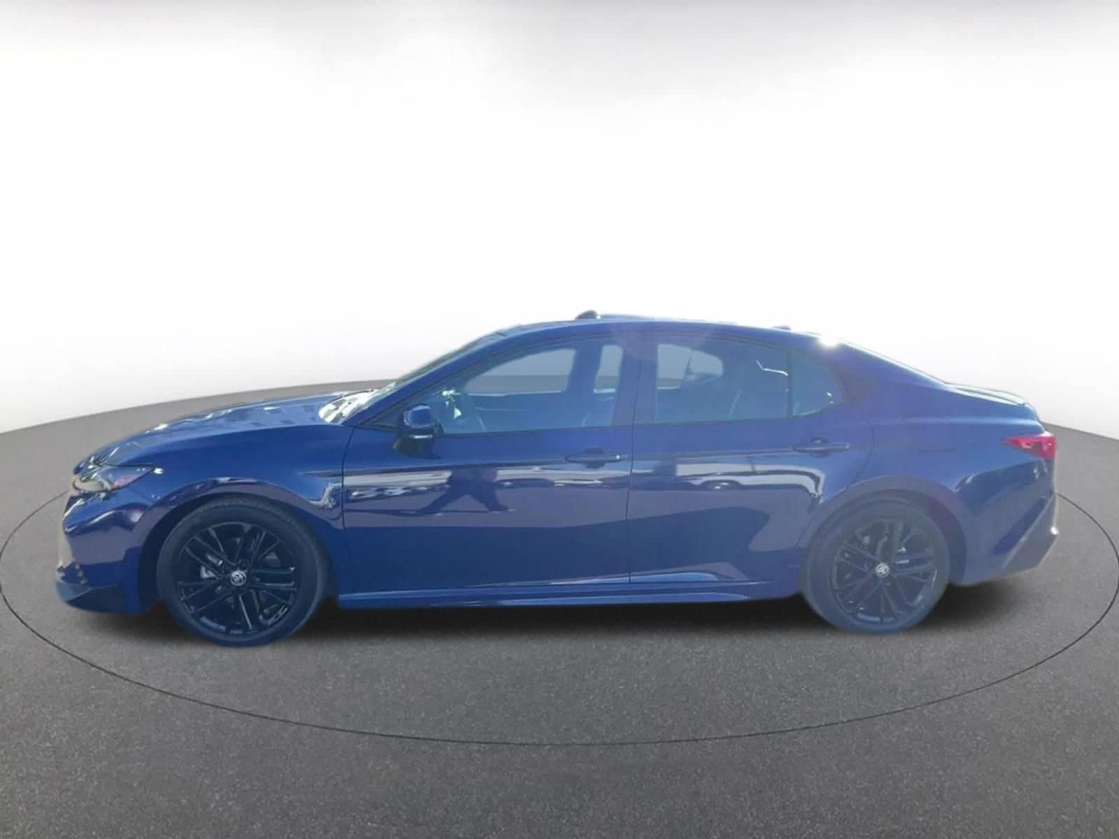 Thumbnail: 2025 Toyota Camry - 9