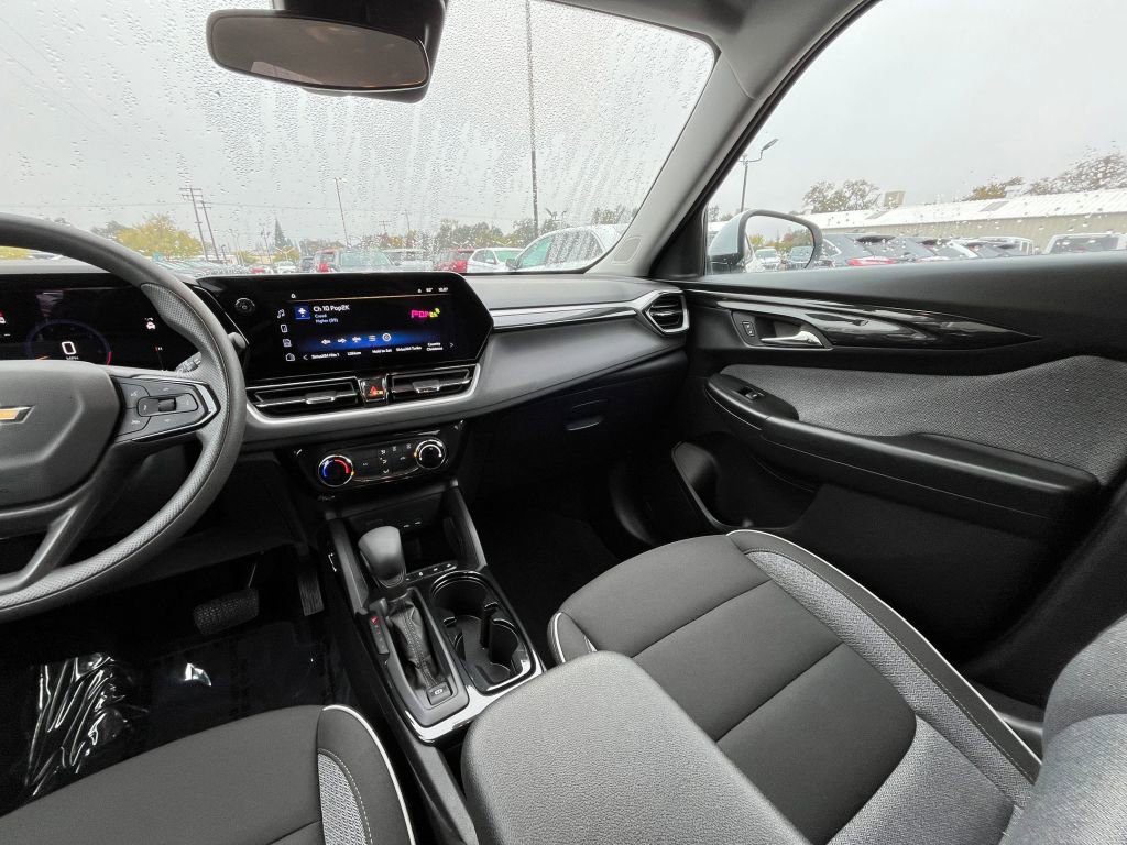 Thumbnail: 2025 Chevrolet TrailBlazer - 35