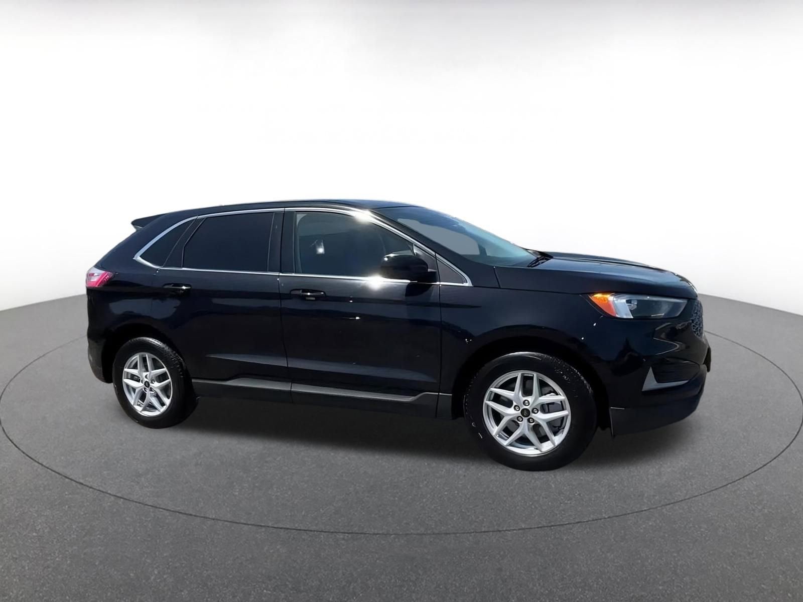 Thumbnail: 2024 Ford Edge - 2