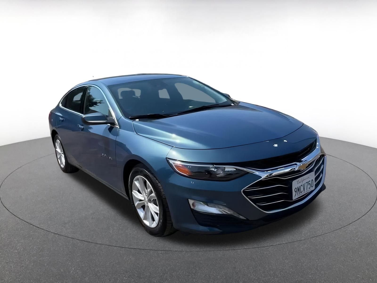 Thumbnail: 2024 Chevrolet Malibu - 4