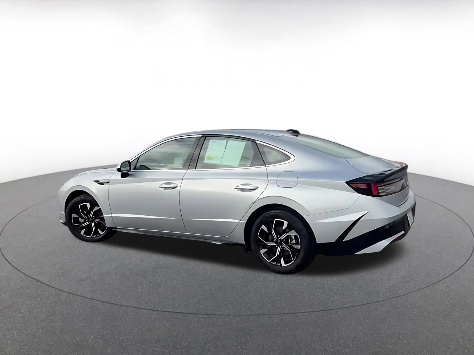 Thumbnail: 2025 Hyundai Sonata - 10