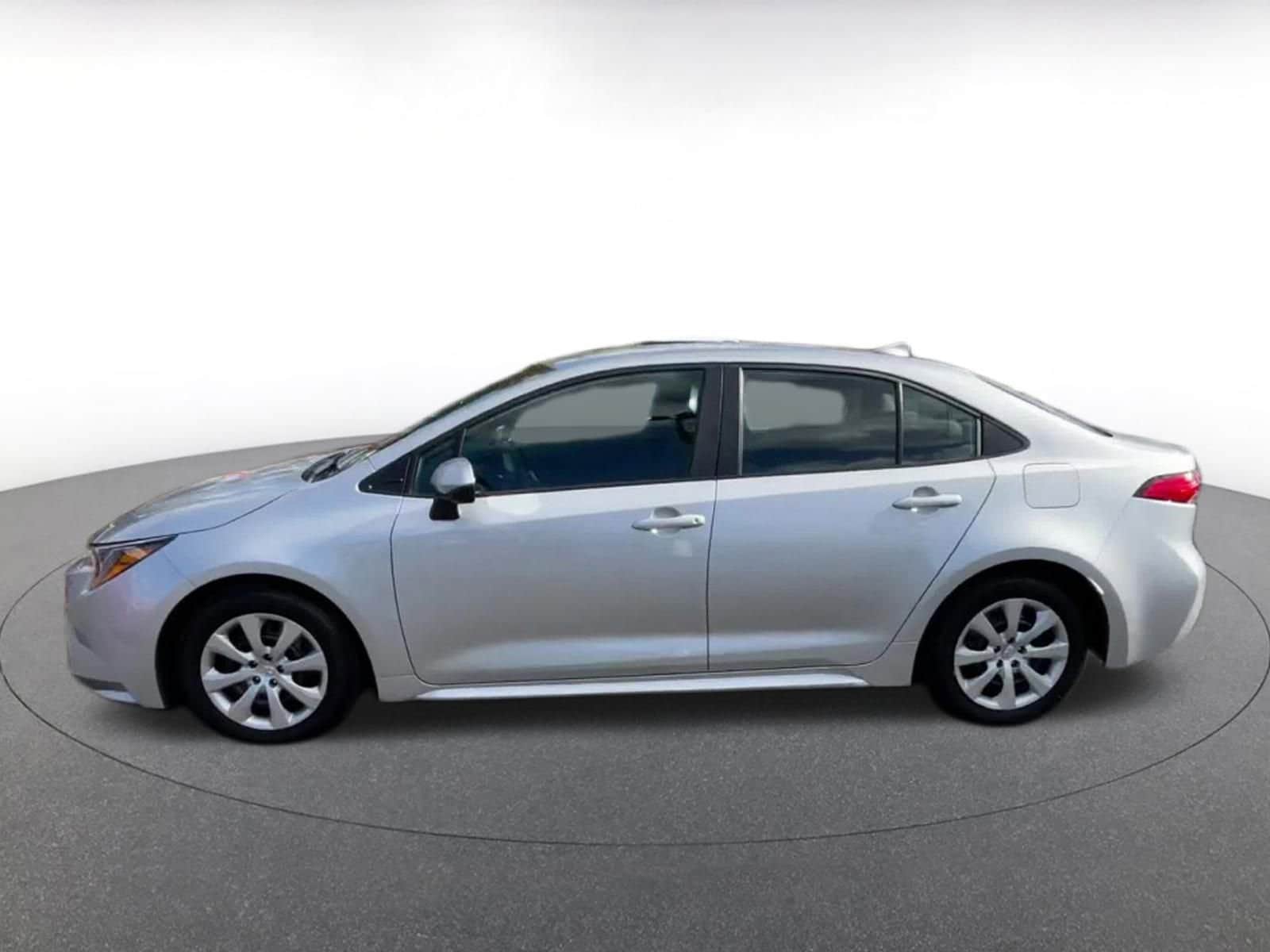 Thumbnail: 2025 Toyota Corolla - 9